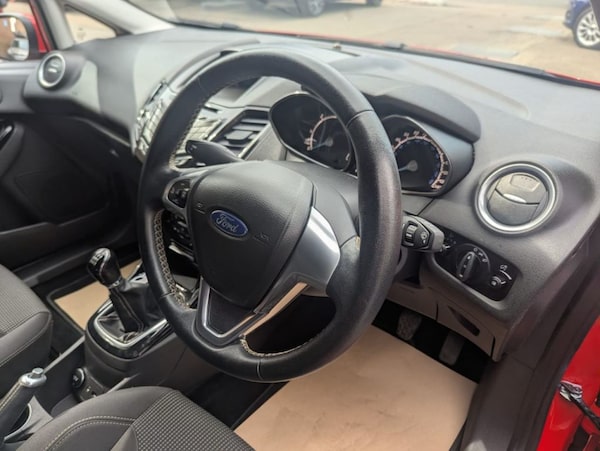 Used Ford Fiesta 2015 for sale - 75523761: Photo 11
