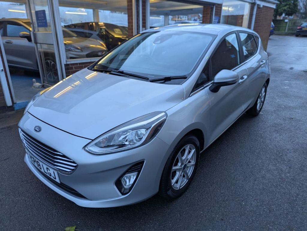 Used Ford Fiesta 2018 for sale - 76904820: Photo 2