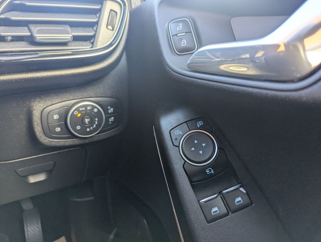 Used Ford Fiesta 2018 for sale - 76080019: Photo 18