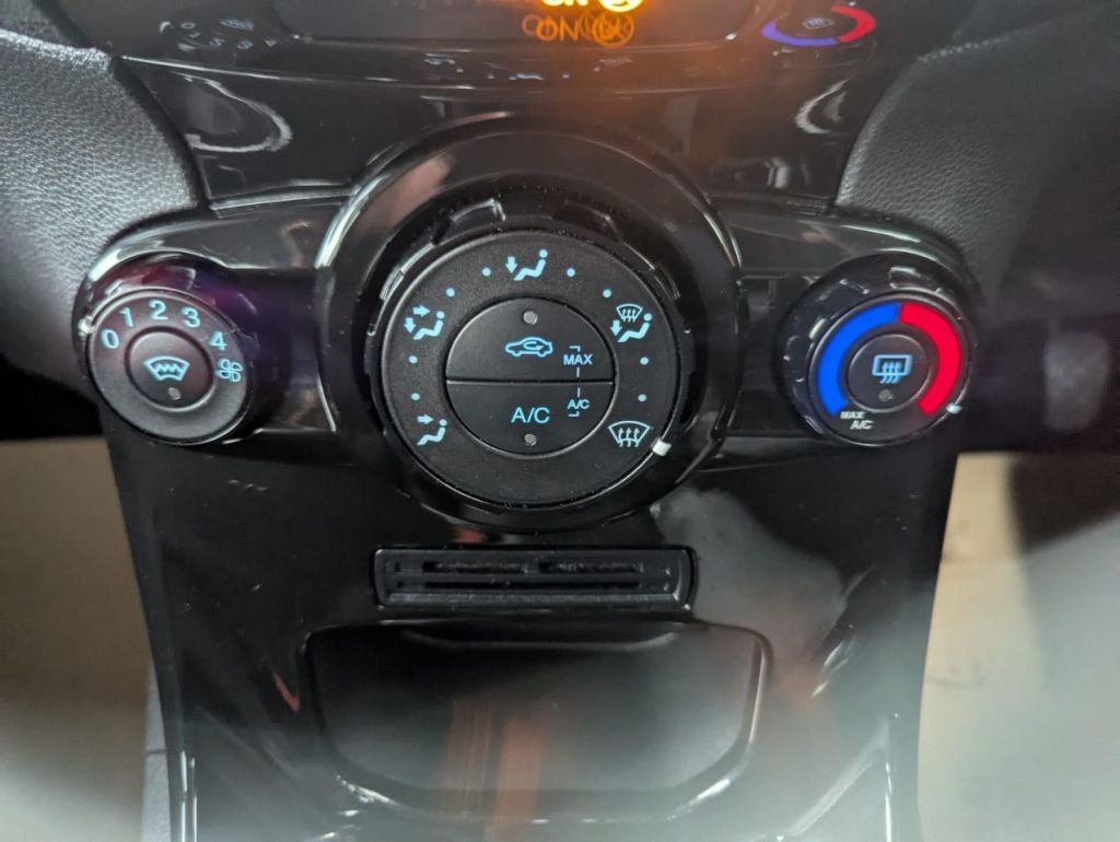 Used Ford Fiesta 2014 for sale - 77001735: Photo 7