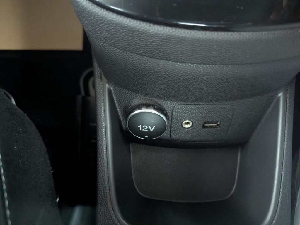 Used Ford Fiesta 2014 for sale - 77001735: Photo 8