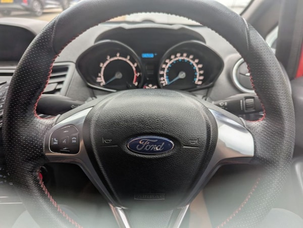Used Ford Fiesta 2017 for sale - 76235229: Photo 10
