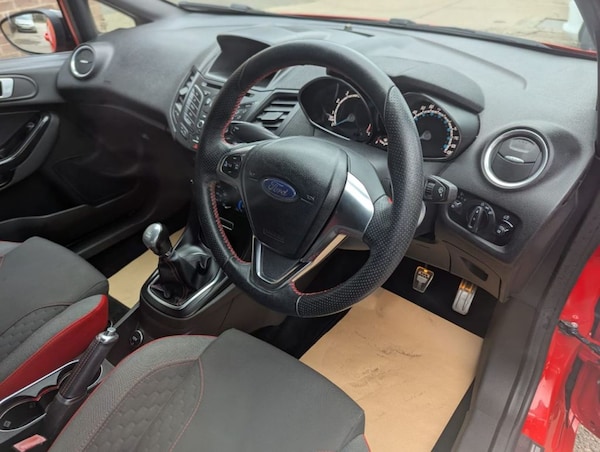 Used Ford Fiesta 2017 for sale - 76235229: Photo 9