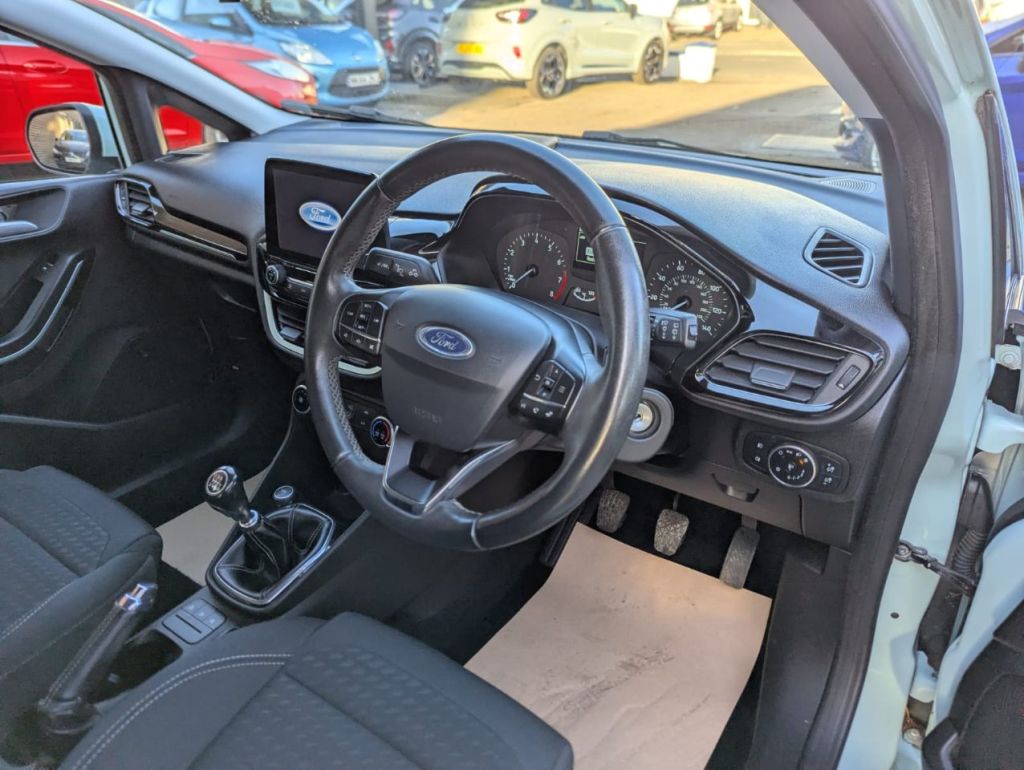 Used Ford Fiesta 2017 for sale - 76649987: Photo 10