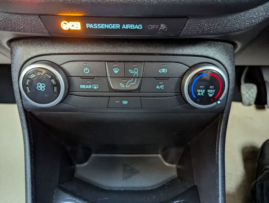 Used Ford Fiesta 2017 for sale - 76649987: Photo 15