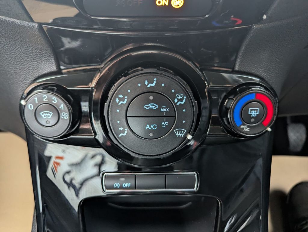 Used Ford Fiesta 2017 for sale - 76363177: Photo 13