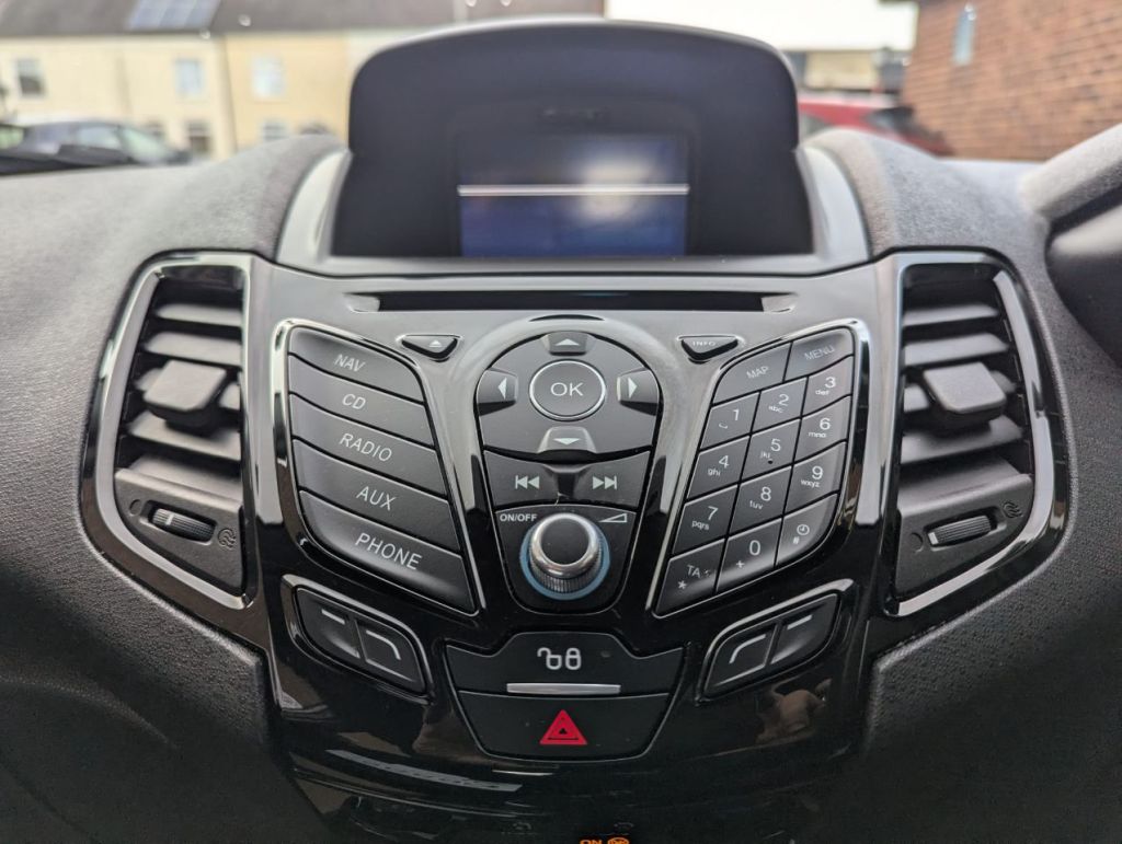 Used Ford Fiesta 2017 for sale - 76363177: Photo 16