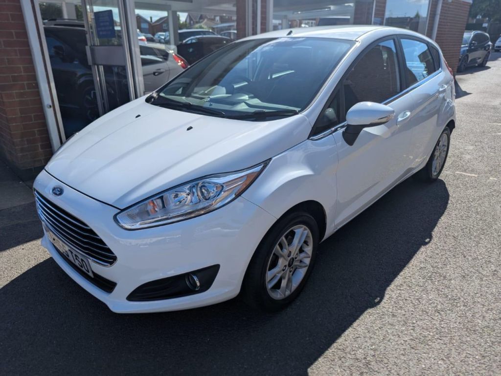 Used Ford Fiesta 2015 for sale - 76706312: Photo 1