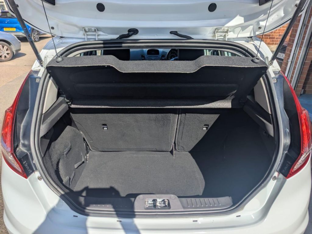 Used Ford Fiesta 2015 for sale - 76706312: Photo 4