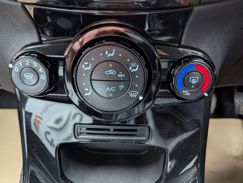 Used Ford Fiesta 2016 for sale - 77403708: Photo 15