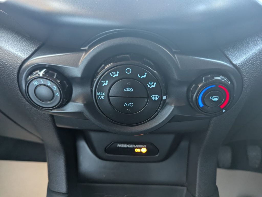 Used Ford Ecosport 2015 for sale - 77403706: Photo 14