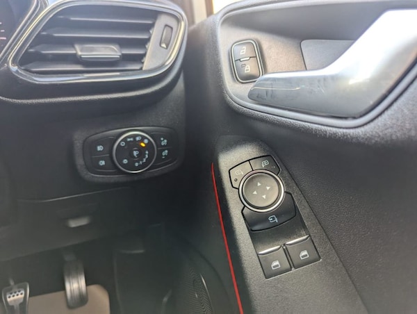 Used Ford Fiesta 2017 for sale - 76156982: Photo 6