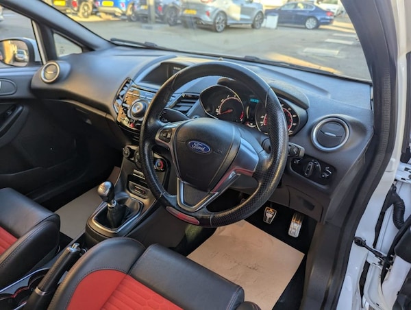 Used Ford Fiesta 2017 for sale - 76156982: Photo 7