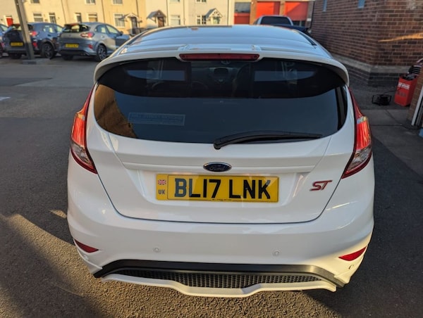 Used Ford Fiesta 2017 for sale - 76156982: Photo 8