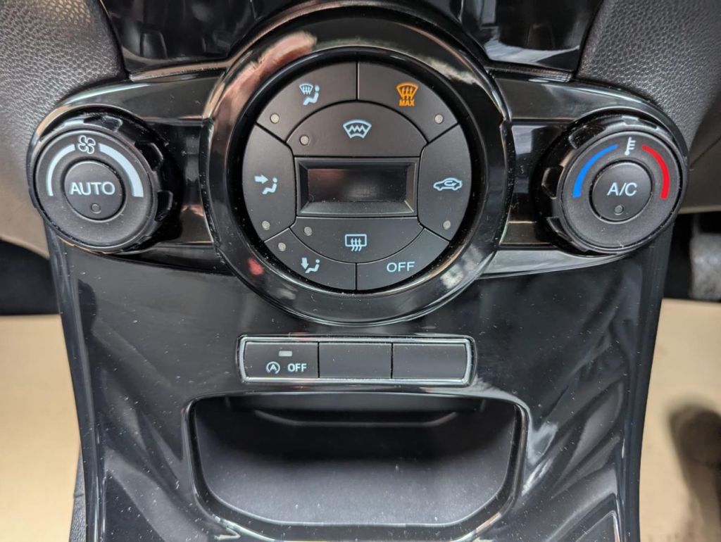 Used Ford Fiesta 2017 for sale - 76706311: Photo 15