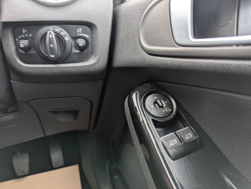 Used Ford Fiesta 2017 for sale - 76706311: Photo 8