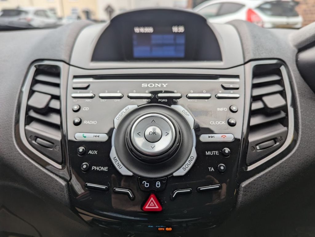 Used Ford Fiesta 2015 for sale - 76266364: Photo 14