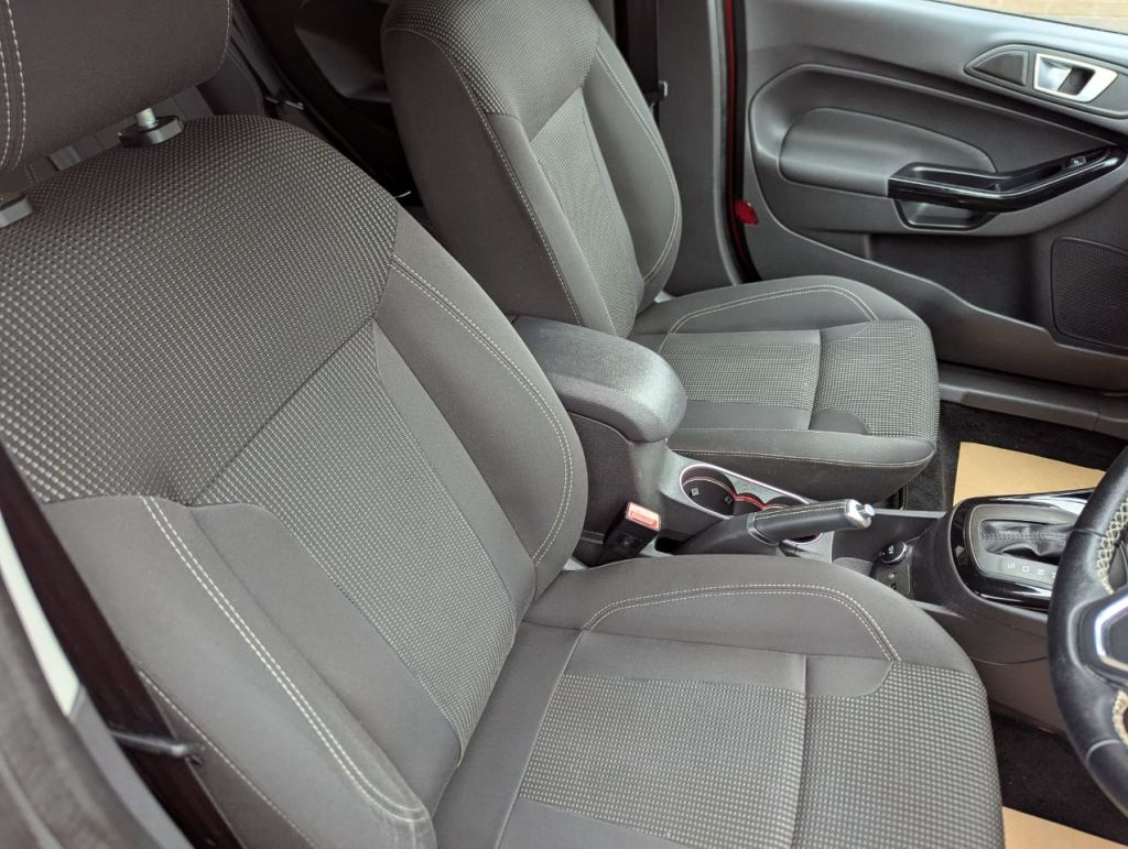 Used Ford Fiesta 2015 for sale - 76266364: Photo 7