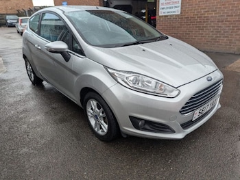 2017 - 1.25 82 Zetec 3dr