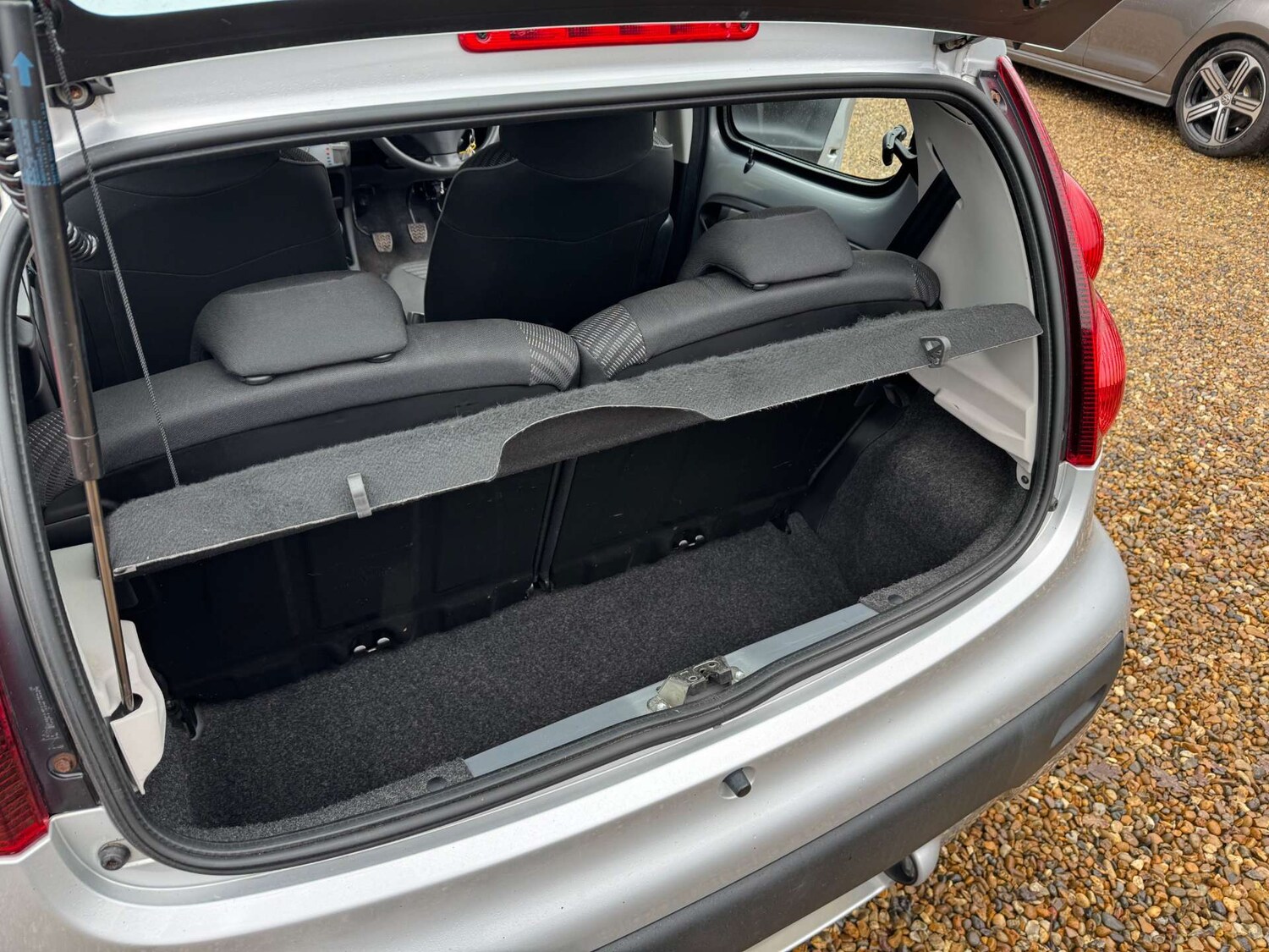 Used Peugeot 107 2014 for sale - 77506871: Photo 13