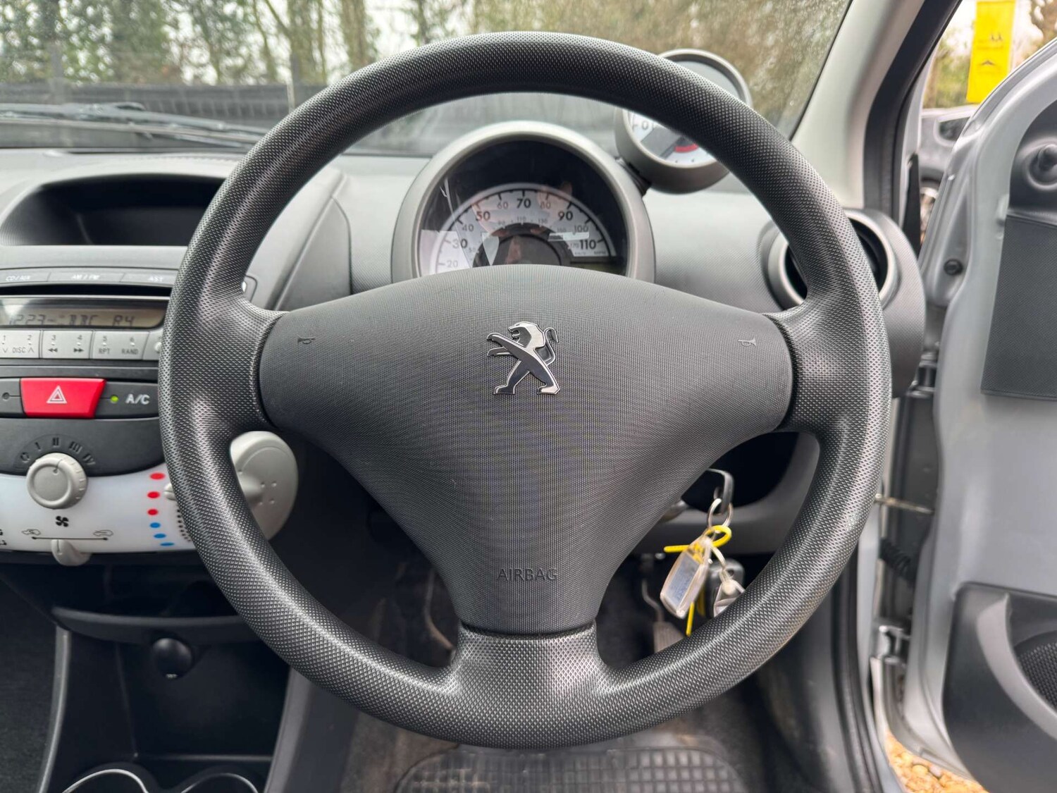 Used Peugeot 107 2014 for sale - 77506871: Photo 18