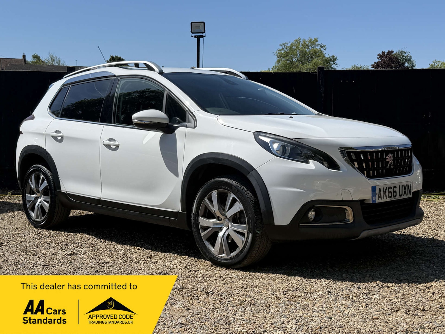 Used Peugeot 2008 2017 for sale - 76481383: Photo 1