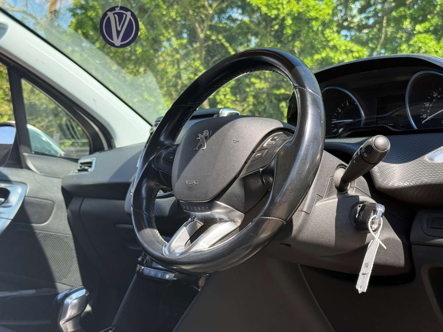 Used Peugeot 2008 2017 for sale - 76481383: Photo 10