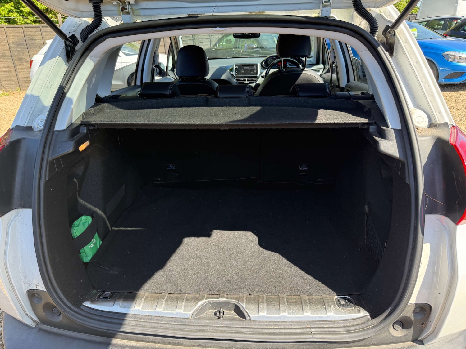 Used Peugeot 2008 2017 for sale - 76481383: Photo 12