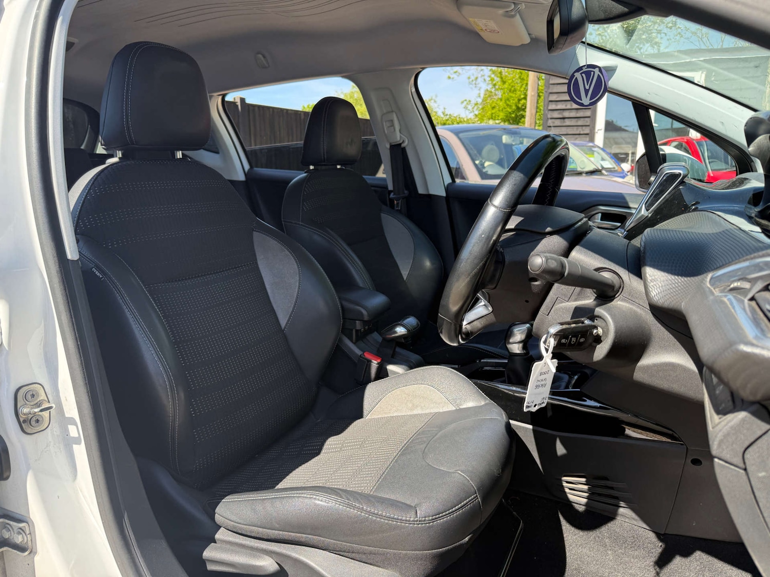 Used Peugeot 2008 2017 for sale - 76481383: Photo 16