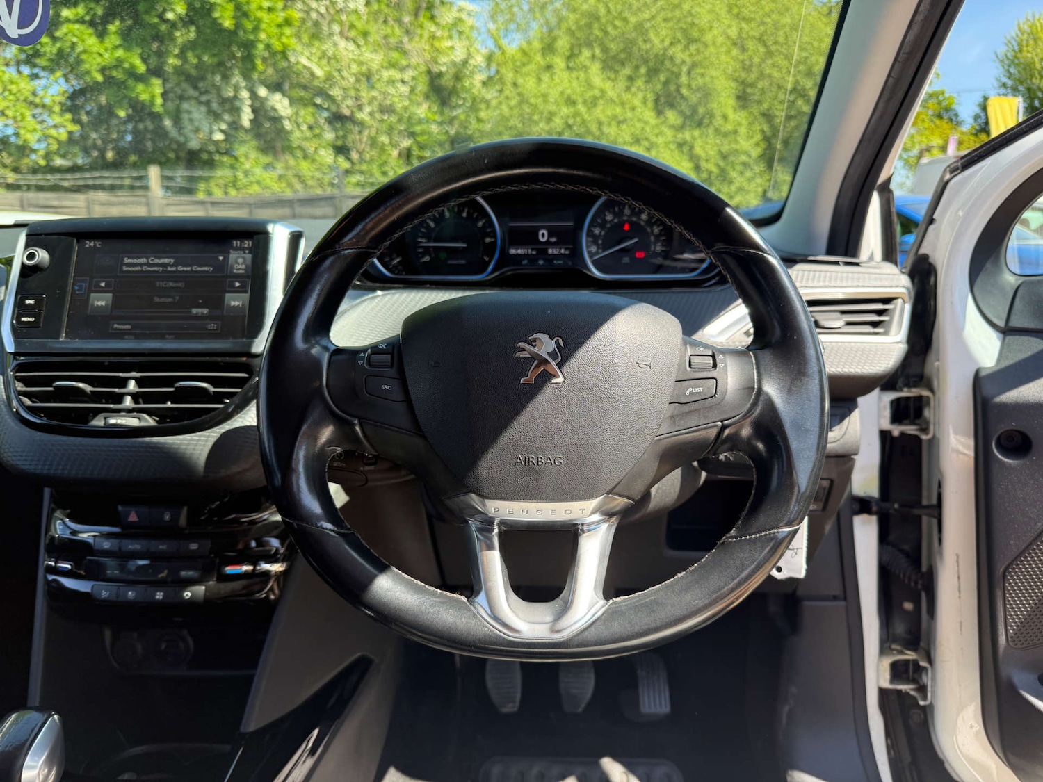 Used Peugeot 2008 2017 for sale - 76481383: Photo 17