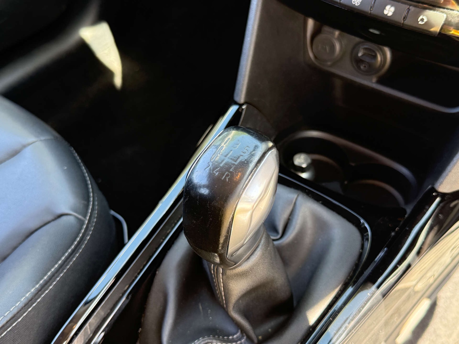 Used Peugeot 2008 2017 for sale - 76481383: Photo 23