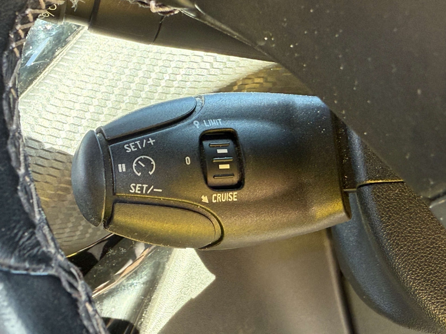 Used Peugeot 2008 2017 for sale - 76481383: Photo 25