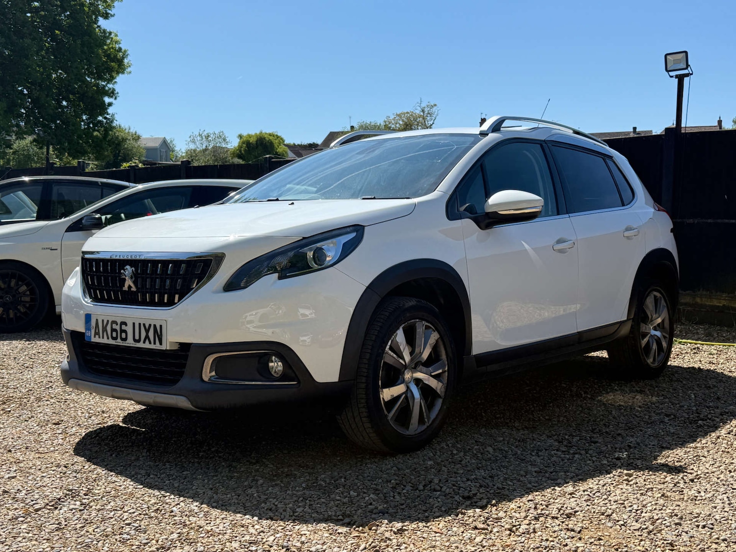Used Peugeot 2008 2017 for sale - 76481383: Photo 3