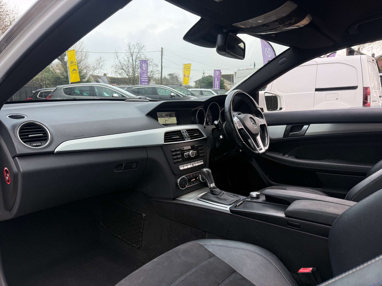 Used Mercedes-Benz C Class 2015 for sale - 77630687: Photo 12