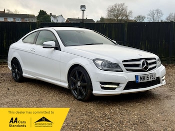Used Mercedes-Benz C Class 2015 for sale - 77630687: Photo
