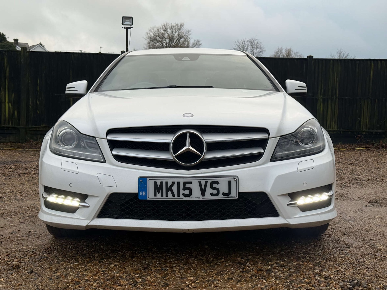 Used Mercedes-Benz C Class 2015 for sale - 77630687: Photo 2