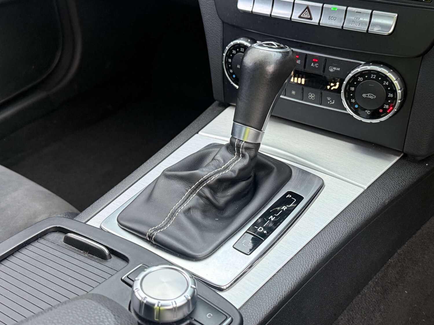 Used Mercedes-Benz C Class 2015 for sale - 77630687: Photo 20