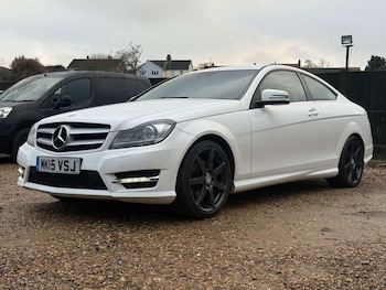Used Mercedes-Benz C Class 2015 for sale - 77630687: Photo