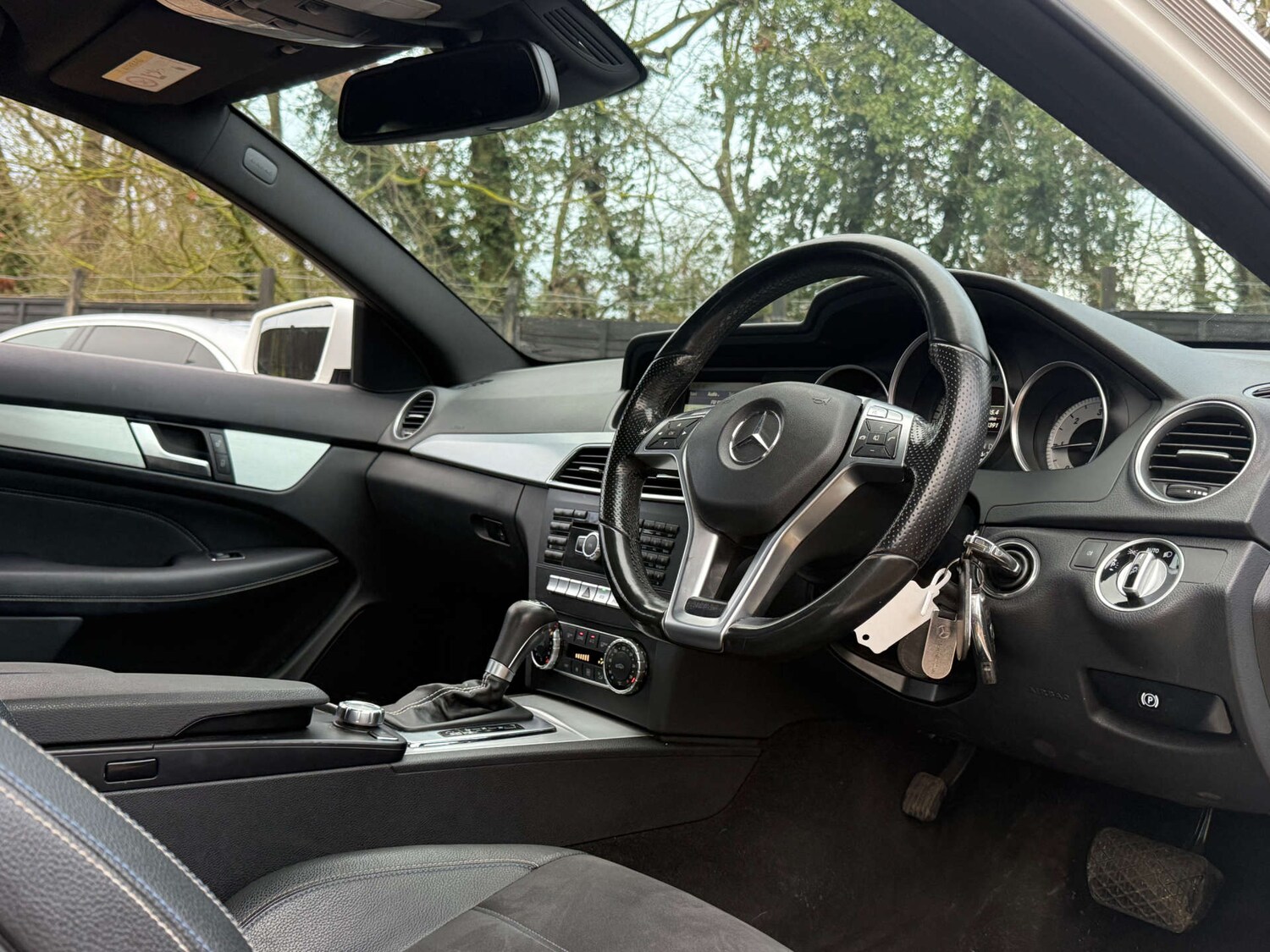 Used Mercedes-Benz C Class 2015 for sale - 77630687: Photo 9