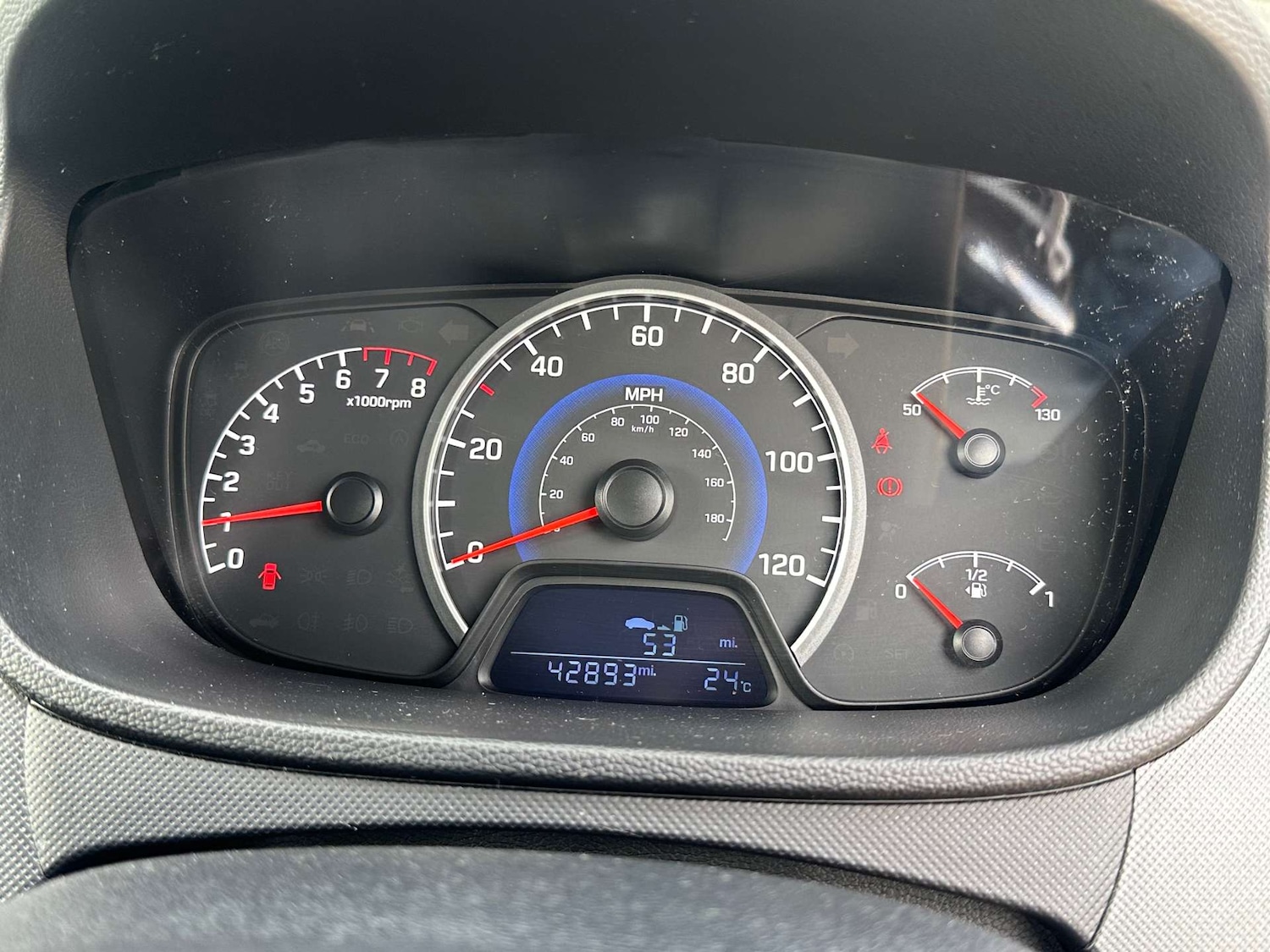 Used Hyundai i10 2017 for sale - 76481408: Photo 12