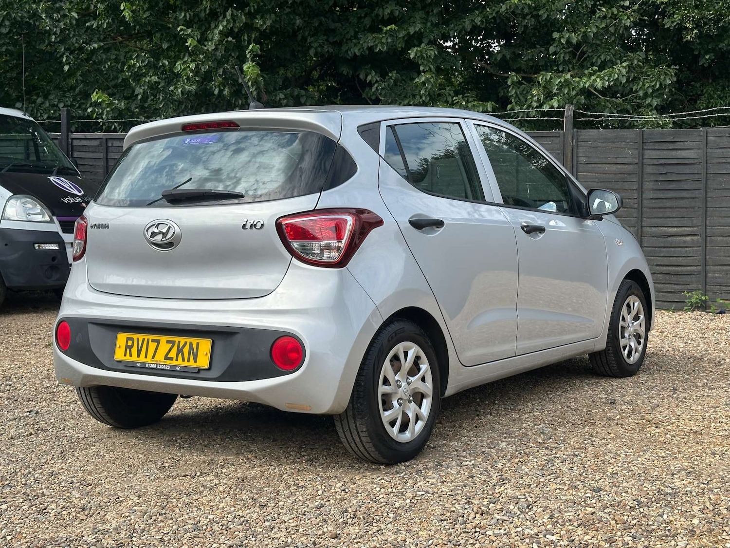 Used Hyundai i10 2017 for sale - 76481408: Photo 7