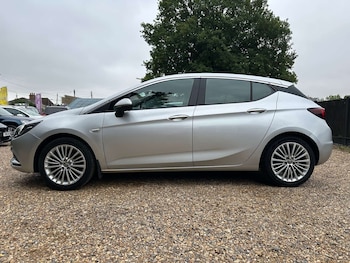 Used Vauxhall Astra 2017 for sale - 75822793: Photo