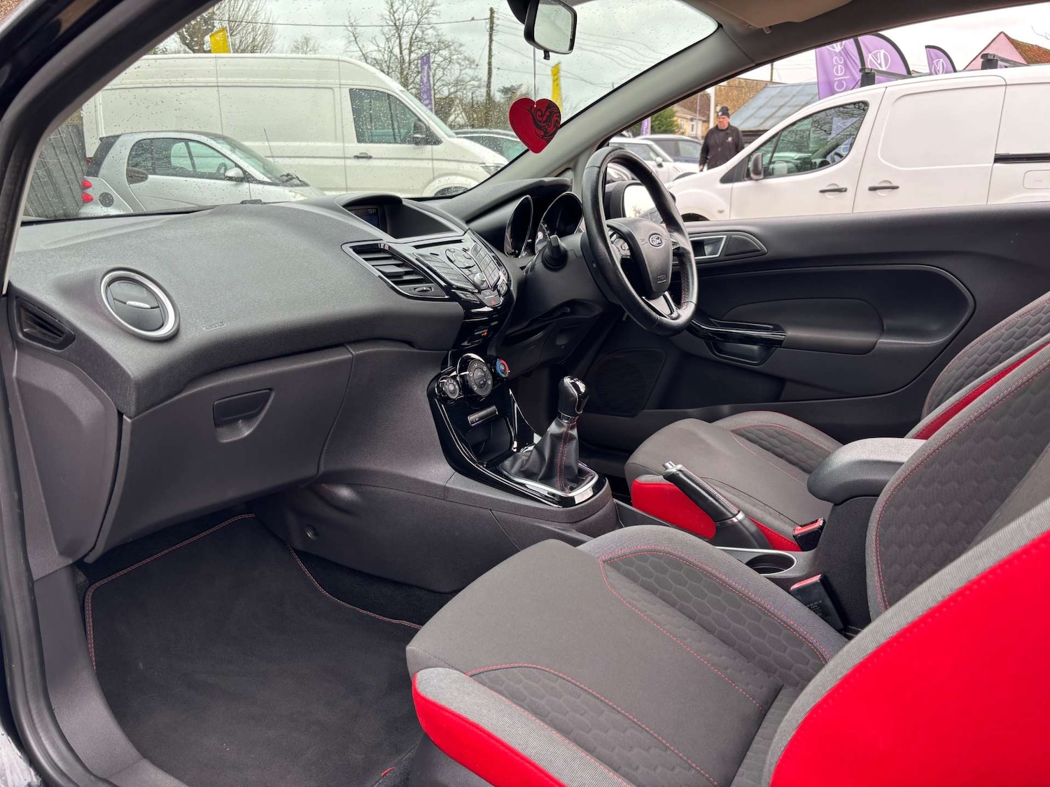 Used Ford Fiesta 2015 for sale - 77630685: Photo 14