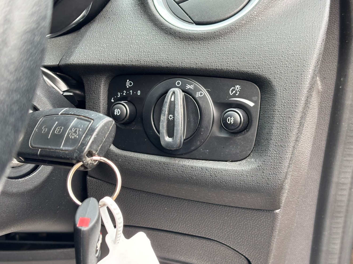 Used Ford Fiesta 2015 for sale - 77630685: Photo 25