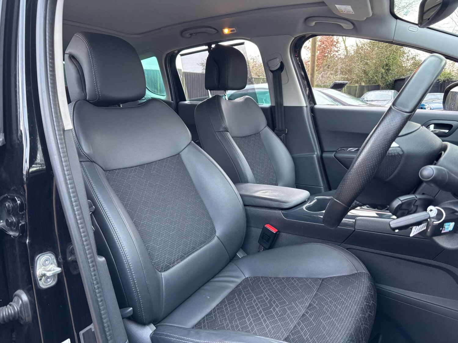 Used Peugeot 3008 2016 for sale - 77560080: Photo 11