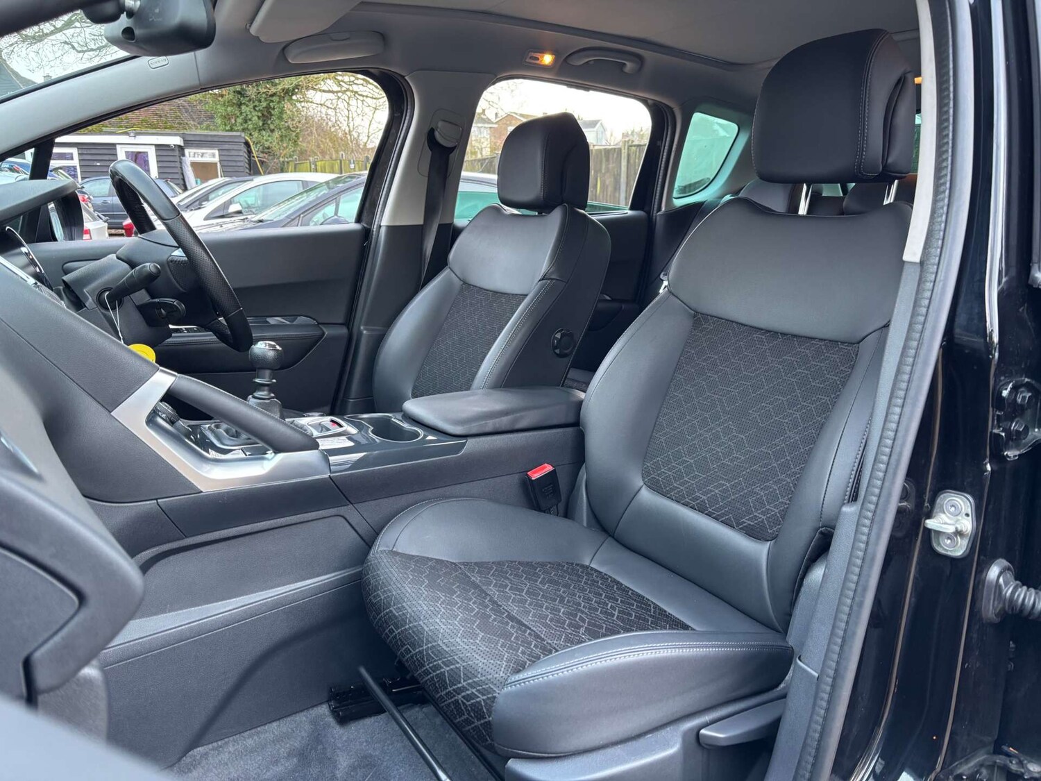 Used Peugeot 3008 2016 for sale - 77560080: Photo 16