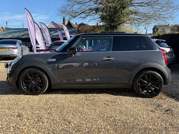 Used MINI Hatch 2017 for sale - 77903077: Photo