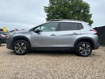 Used Peugeot 2008 2017 for sale - 75911089: Photo