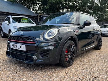 Used MINI Hatch 2019 for sale - 79647736: Photo