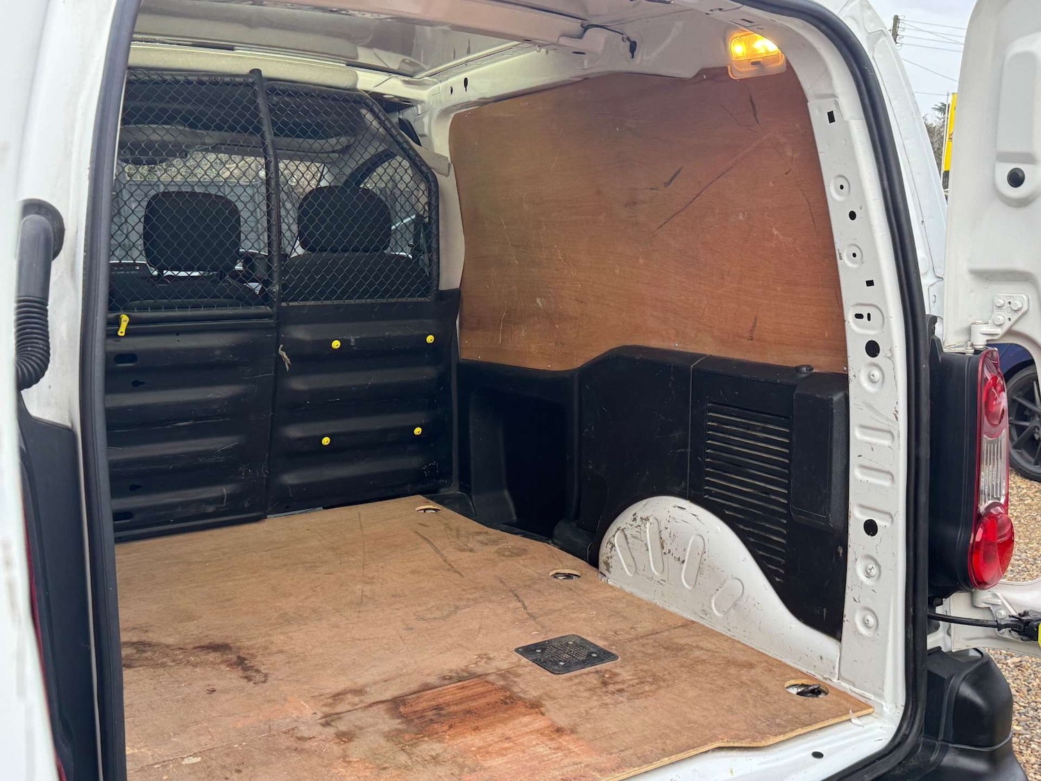 Used Peugeot Partner 2018 for sale - 77609466: Photo 14